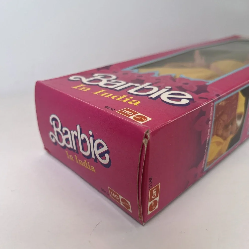 1993 Barbie in India #9910 Brunette Yellow Sari LEO Mattel NIB Vintage